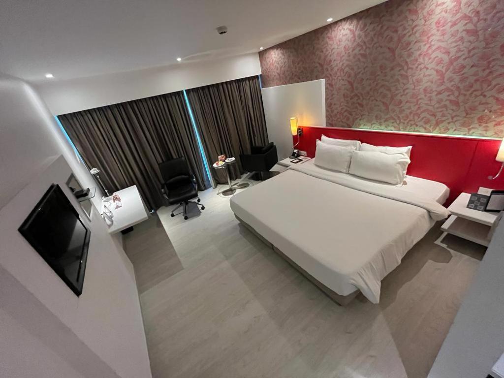 Country Inn & Suites By Radisson Νάβι Μουμπάι Εξωτερικό φωτογραφία