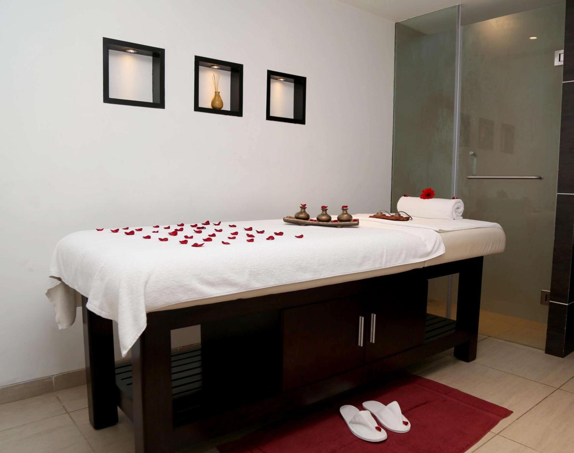 Country Inn & Suites By Radisson Νάβι Μουμπάι Εξωτερικό φωτογραφία