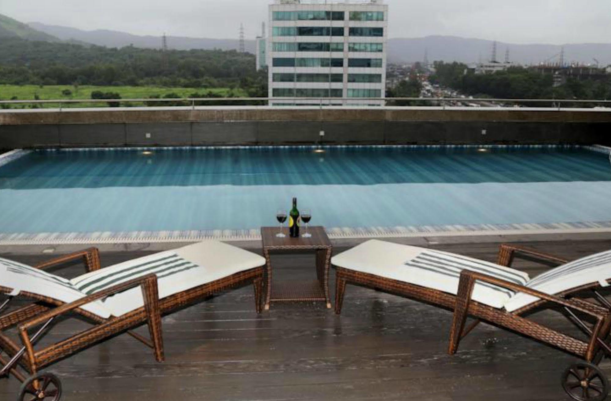 Country Inn & Suites By Radisson Νάβι Μουμπάι Εξωτερικό φωτογραφία